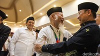 Dukungan ini diinisiasi oleh 11 tokoh yang terdiri dari Abdullah Hehamahua, Hamdan Zoelva, Chumaidi Syarif Romas, Nurhayati Djamas dan Sofian Effendi Kemudian, Widi Agus Pratikto, Zubairi Djoerban, Fasli Jalal, Didin S Damanhuri, Sarinandhe Djibran, dan Kang Jana Tea. 