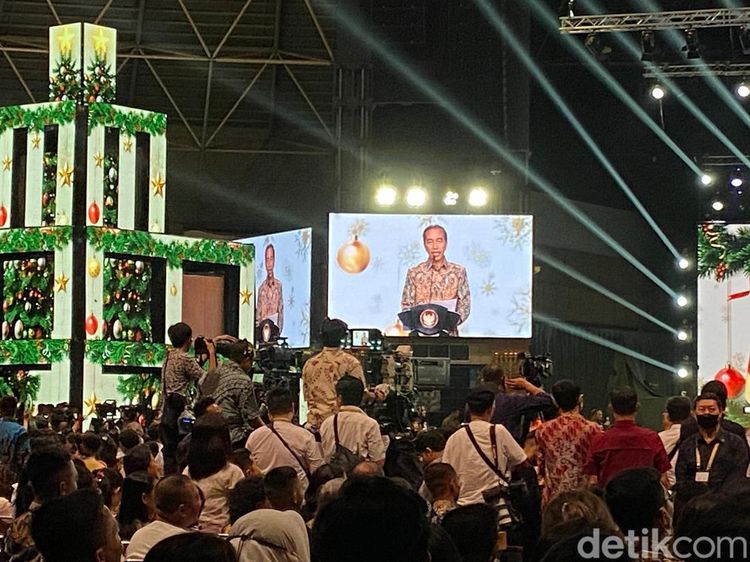 Momen Presiden Jokowi Hadiri Perayaan Natal Nasional 2023 di Surabaya