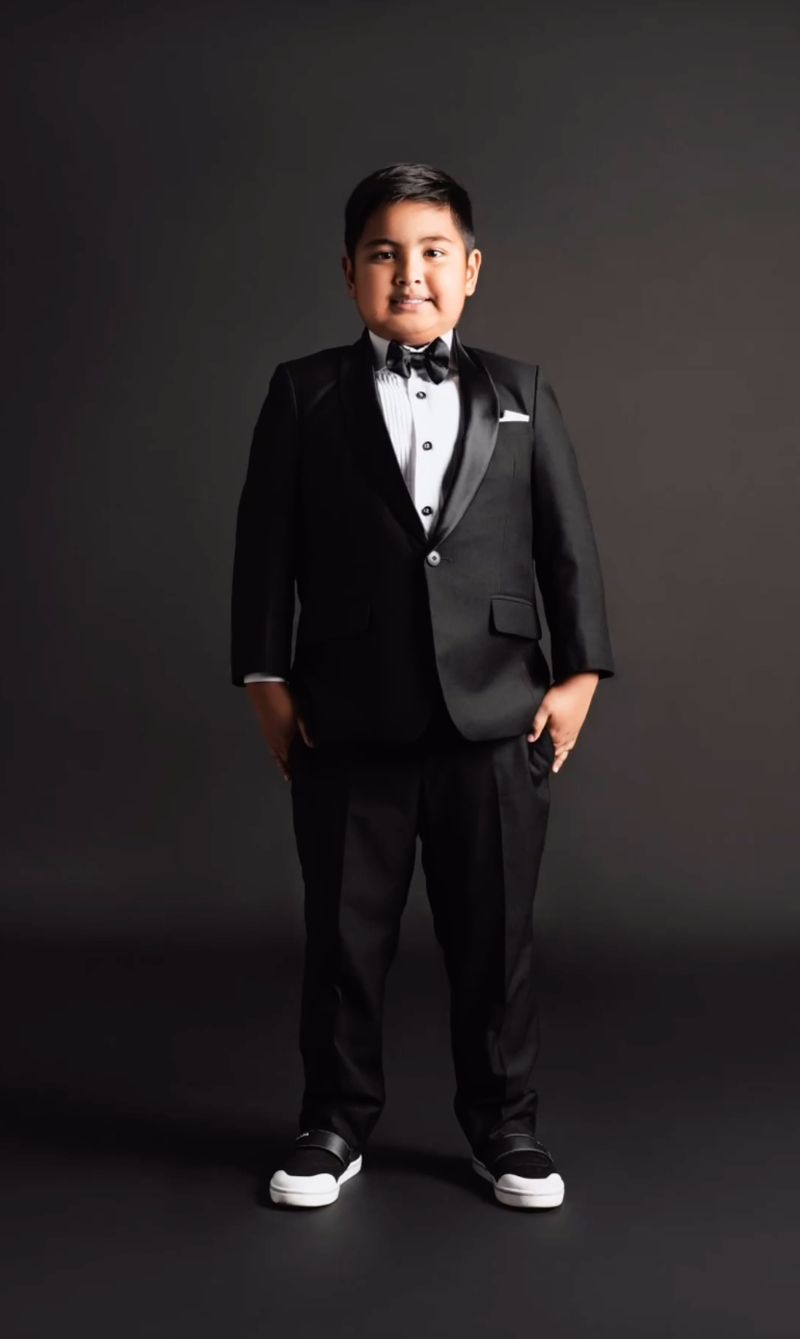 Nia Ramadhani Nia Ramadhani dan keluarga