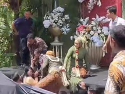 Pernikahan Viral Ada Insiden Panggung Roboh, Nasib Pengantinnya Tak Terduga