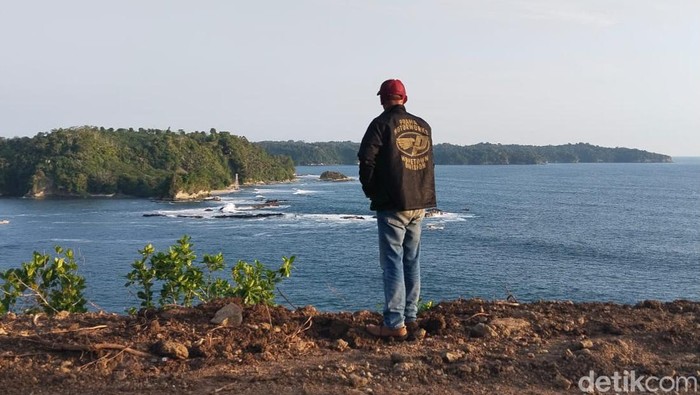 Pantai Palatar Agung Pangandaran