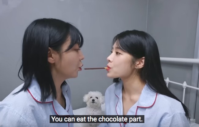 Tidak jarang mereka membuat video tantangan berciuman. Banyak penggemar K-pop yang kecewa dan menyampaikan kritikan, mengingat  Korea Selatan masih sangat konservatif dan banyak kasus diskriminasi terhadap komunitas LGBT.Foto: dok. YouTube