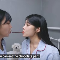 Tidak jarang mereka membuat video tantangan berciuman. Banyak penggemar K-pop yang kecewa dan menyampaikan kritikan, mengingat  Korea Selatan masih sangat konservatif dan banyak kasus diskriminasi terhadap komunitas LGBT.Foto: dok. YouTube
