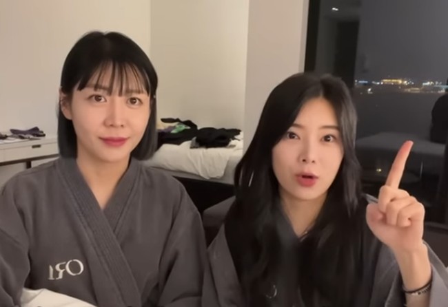 Cho Hyeon mengungkap orientasi seksualnya melalui YouTube-nya. Melalui channel Eun and Cho, mantan idol K-Pop itu berani terbuka sejak 11 bulan lalu. Foto: dok. YouTube