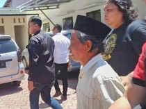 Pria Berhelm di Bondowoso Tewas Saat Curi Petai, Duel dengan Pemilik Pohon