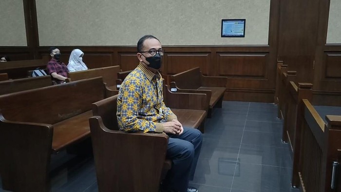 Rafael  Alun Menjalani Sidang Pleidoi
