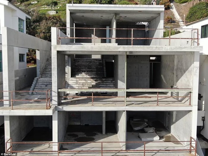 Rumah Kanye West mangkrak/Dailymail