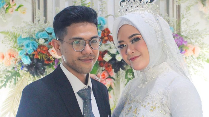 Viral driver ojol nikahi penumpangnya di Sukabumi.
