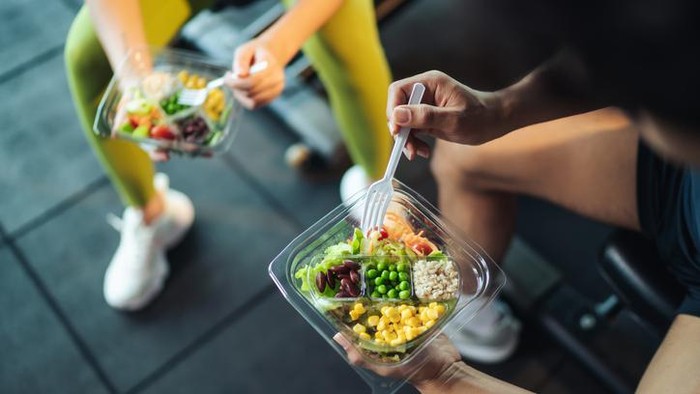 Mau Olahraga? Ini 5 Aturan Waktu Makan yang Tepat