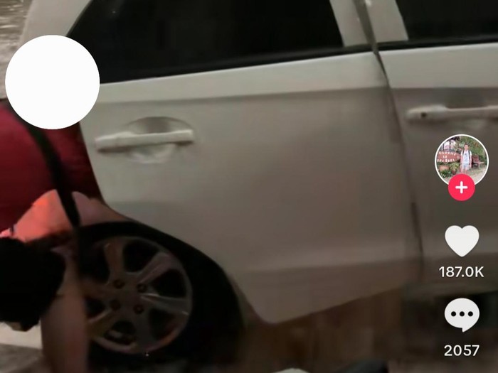 banjir di basement apartemen/Tangkapan layar TikTok @zelcitra