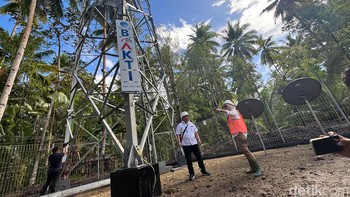 Keberadaan BTS 4G Bakti Kominfo membantu pemerataan akses internet di daerah pelosok. Foto: Agus Tri Haryanto/detikINET