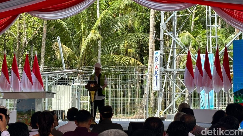 Peresmian pengoperasian BTS 4G Bakti Kominfo dan Satria-1.