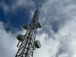 Luhut Sebut Starlink Ganti BTS, Pengamat Ingatkan Soal Kerugian Negara