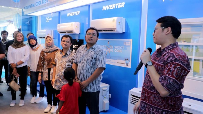 Menjelang tutup tahun 2023, Midea kembali memperkenalkan Midea Proshop keduanya di Jakarta sambil mengenalkan mobile service untuk mendekatkan ke masyarakat.