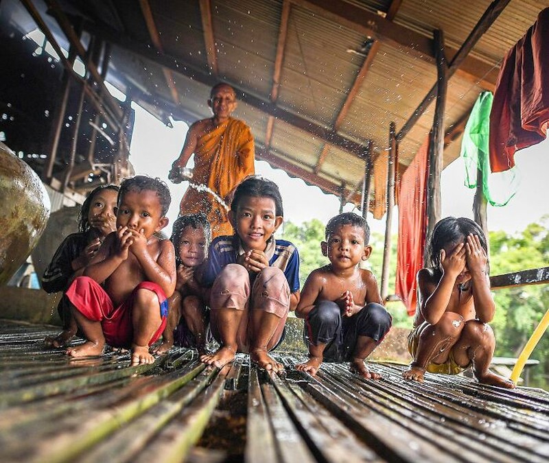 Fotoinet kehidupan anak2 di penjuru dunia