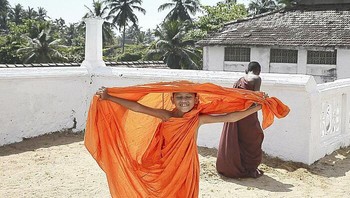 Anak-anak di Sri Lanka. Foto: Boredpanda/Massimo Bietti