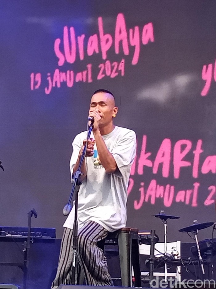 Fourtwnty Fourtwnty mengumumkan konser tur album Nalar di 3 kota Indonesia pada konferensi pers yang digelar di kawasan Kemayoran, Jakarta Pusat, Kamis (28/12/2023).