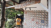 Betah singgah di Geblek Pari, traveler juga bisa menginap di homestay. Geblek Pari memiliki 2 homestay yang masing-masing dilengkapi 4 tempat tidur. Untuk harga sewa per malamnya adalah Rp 400 ribu. (Foto: Putu Intan/detikcom)