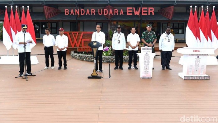 Pasar Asemka jadi destinasi favorit warga berburu mainan anak-anak. Saat libur Nataru ini, pasar ini diserbu warga yang akan belanja mainan anak.