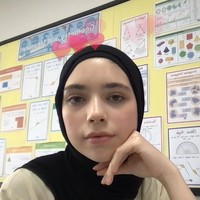 “To all the gadis out there, selalu percaya diri. Saya selalu advokasi untuk selebrasi diri, menerima dan mencintai dirimu apa adanya, karena kalian diciptakan begitu sempurna. Kita semua punya keunikan sendiri yang harus diapresiasi. Sebagai seorang muslimah yang berhijab, saya ingin mengingatkan gadis-gadis yang berhijab untuk jangan pernah menyerah. Dalam dunia yang sering menekan kita dengan standar kecantikan yang sangat terbatas, kita semua bisa menjadi bukti bahwa kecantikan dan kekuatan sejati berasal dari dalam hati, di mana kita berani menjadi diri sendiri. Jangan pernah mengkompromi nilai-nilai kalian untuk apapun, stay true to yourself and be brave!!!” tulisnya di Instagram. Foto: Instagram @isabel.azhari