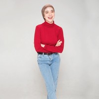 Isabel Azhari terpilih menjadi 20 besar finalis Gadis Sampul 2023 mengalahkan 1.500 peserta lainnya. “Alhamdulillah, sudah bisa lolos menjadi 20 besar dari 1500 peserta, kalian semua keren banget!! Jangan lupa, pemenang sesungguhnya adalah semua 1500 gadis dari seluruh Indonesia yang sudah berani dan percaya diri untuk mengikuti ajang GADIS sampul 2023 ini, kalian semua adalah pemenang sejati!” tulisnya di Instagram. Foto: Instagram @isabel.azhari