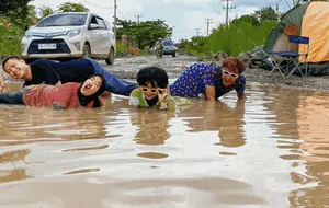 Jalanan Viral di Lampung Tengah: Dulu Kubangan, Beton Mulus Kemudian
