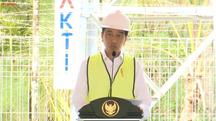 Jokowi saat peresmian BTS 4G di Talaud (dok. Youtube Sekretariat Presiden)