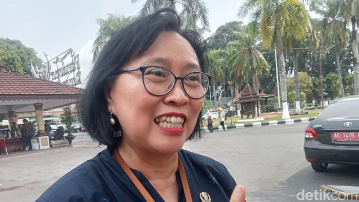 Kadinkes Kabupaten Blitar dr Christine Indrawati.