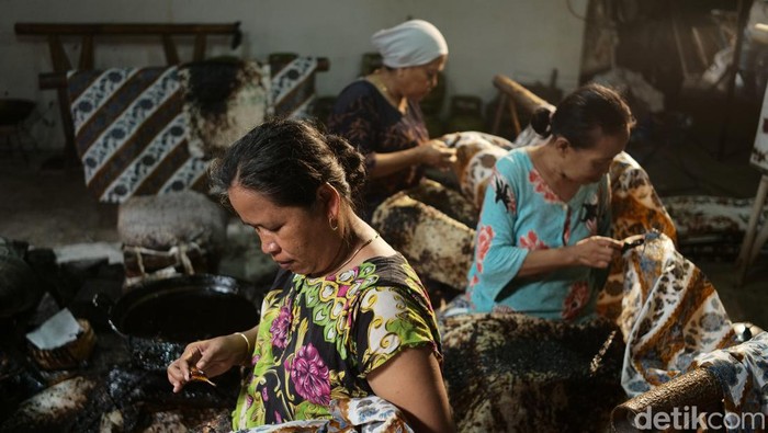 Kampung Batik Kauman di Pekalongan