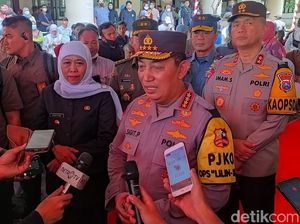 Kapolri Minta Personel Siaga Usai Rusuh Arak-arakan Jenazah Lukas Enembe