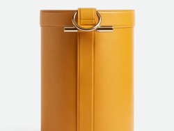 Bottega Veneta Rilis Koleksi Aksesori Rumah, Ada Keranjang Sampah Rp 66 Juta