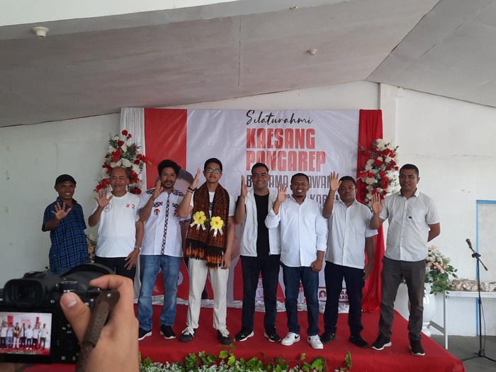 Ketum PSI Kaesang Pangarep bertemu dengan Relawan Bara JP di Kabupaten Ende, NTT.