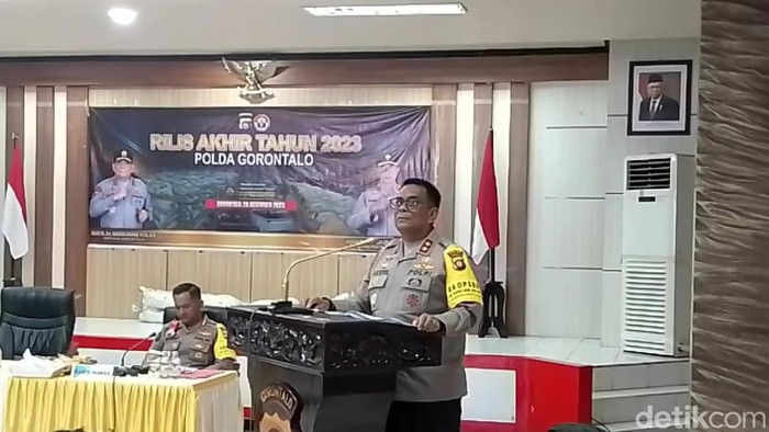 Konferensi pers Polda Gorontalo.