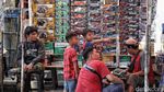 Libur Nataru, Yuk Berburu Mainan Anak di Pasar Asemka