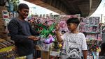 Libur Nataru, Yuk Berburu Mainan Anak di Pasar Asemka