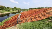 Kain-kain itu akan dipasarkan ke berbagai kawasan wisata di Indonesia.