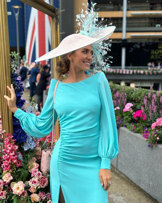 Sejak mengungkap niatnya menjadi supir truk, Milly mendapat banyak atensi. Banyak yang mengagumi tapi tak sedikit pula yang mencibir. Banyak orang mengira ia hanya berpura-pura kerja.Foto: Instagram Milly Everatt