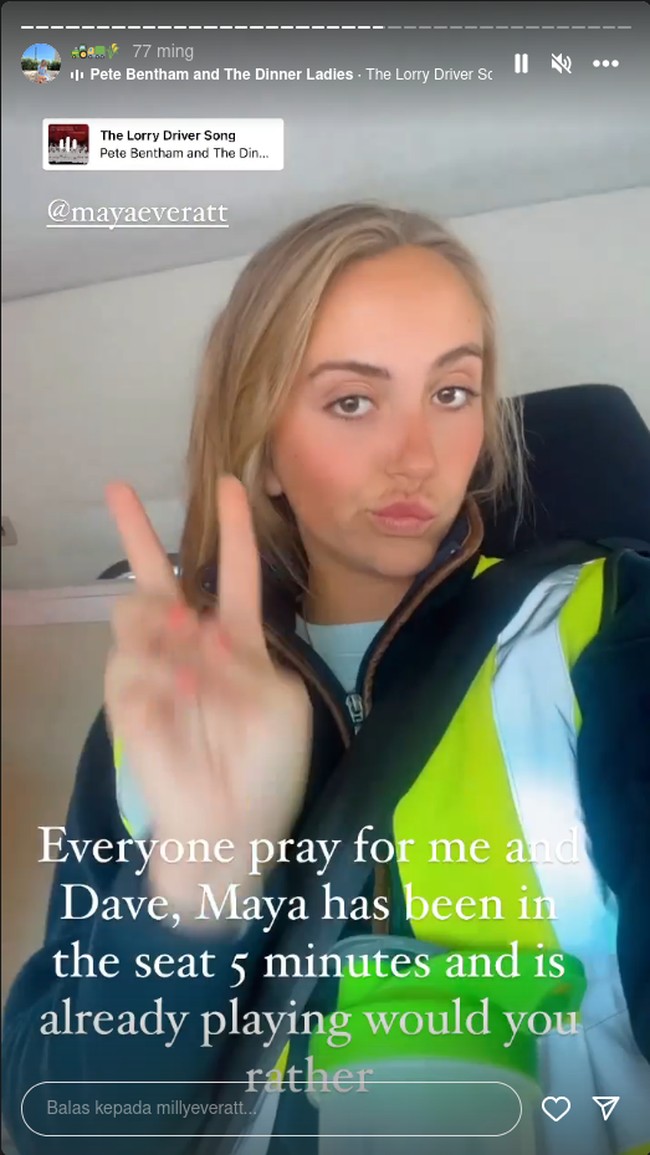 “Kamu tidak sadar sampai kamu naik dan berada di atas sana. Kamu harus bekerja sangat keras untuk bisa berputar. Kamu harus memastikan selalu memperhatikan semua hal,” tuturnya.Foto: Instagram Milly Everatt