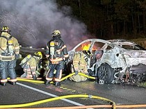 Sulitnya Memadamkan Mobil Listrik yang Terbakar
