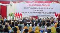Jokowi mengapresiasi PT Maspion yang mempertahankan produksi dalam negeri di tengah persaingan pasar yang sangat ketat.