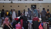 Sebanyak 169 pemudik tujuan Bitung Sulawesi Utara lebih memilih menggunakan transportasi jalur laut untuk merayakan Tahun Baru 2024 di kampung halaman bersama keluarga.