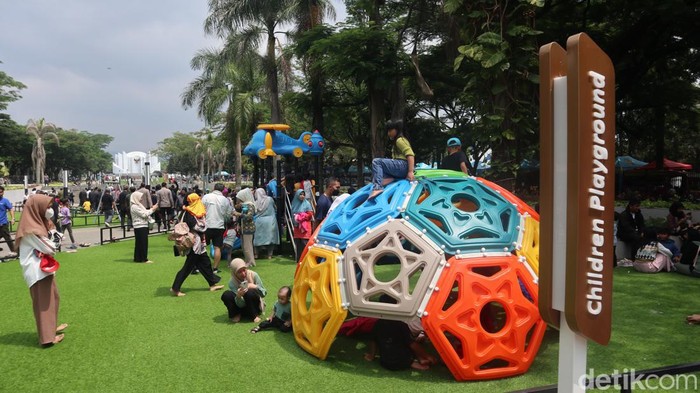 Peresmian revitalisasi Taman Monju.