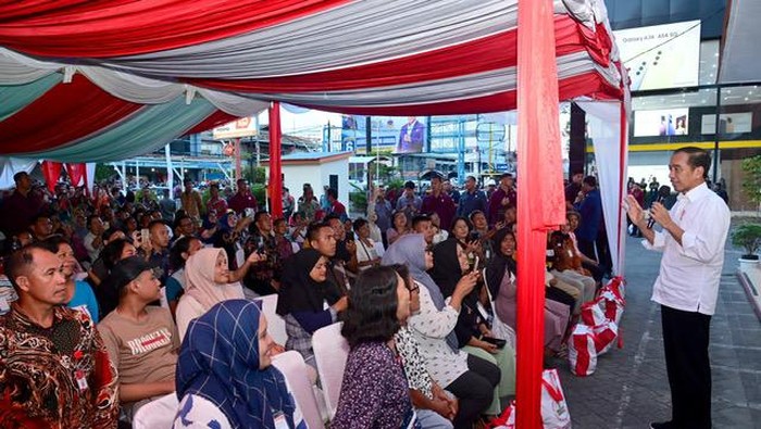 Presiden Jokowi ke Manado, Sulut untuk menemui warga sekaligus menyerahkan Bantuan Langsung Tunai (BLT) El Nino, Kamis (28/12/2023).