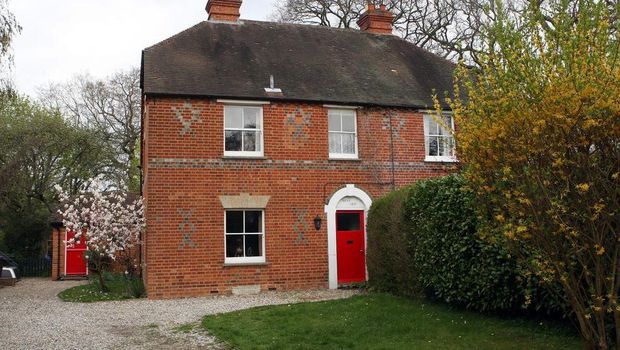 rumah masa kecil Kate Middleton/STEVE PARSONS - PA IMAGES//GETTY IMAGES/ via Town and Country