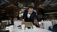 Saat ini restoran berbintang Michelin tetap menjadi salah satu tempat bersantap paling eksklusif di ibu kota Prancis, yang sulit dijangkau oleh sebagian besar orang.