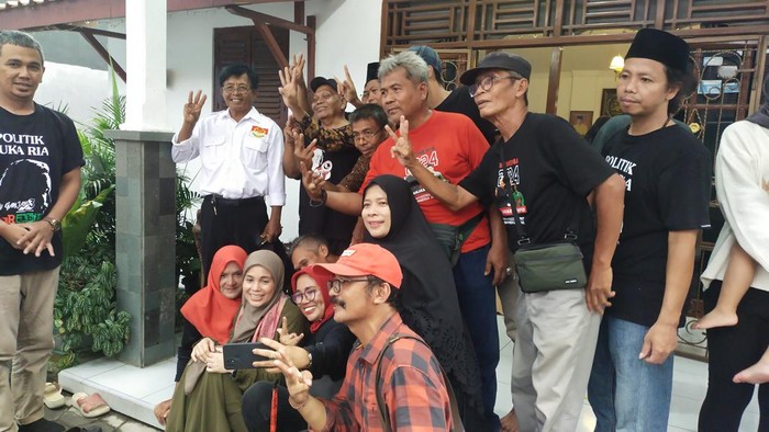 Siti Atikoh saat mengunjungi kampung halaman Ganjar (Tina/detikcom)