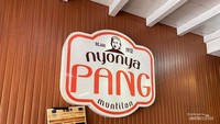 Signage Toko Nyonya Pang