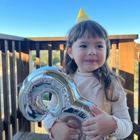 Sebelumnya diketahui jika Asmirandah bersama keluarga kecilnya itu memang tengah berkunjung ke Amerika untuk menghabiskan waktu liburan mereka. Bertepatan dengan momen liburan tersebut, putri kecilnya pun berulang tahun. Foto: Instagram/@asmirandah89