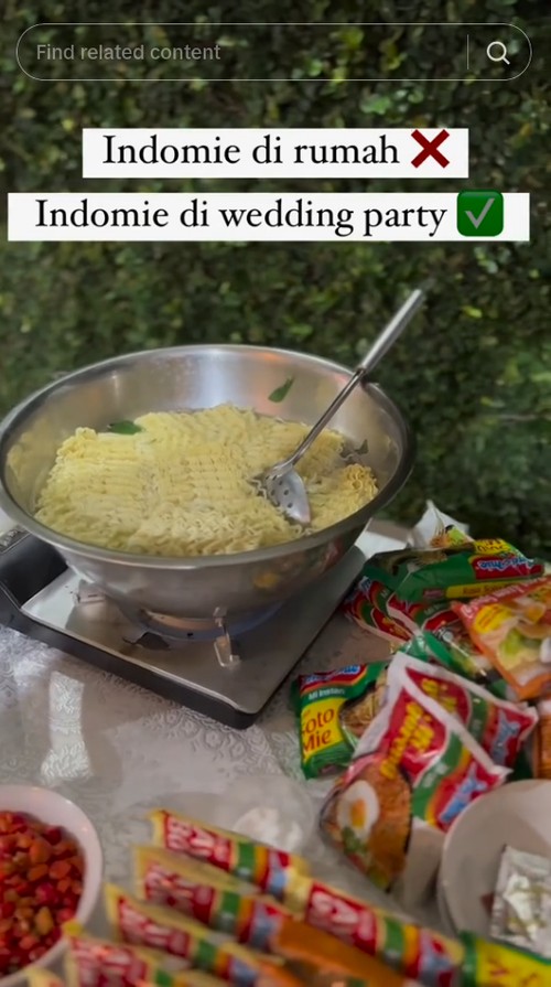 Viral acara pernikahan menyajikan mi instan untuk para tamu undangan