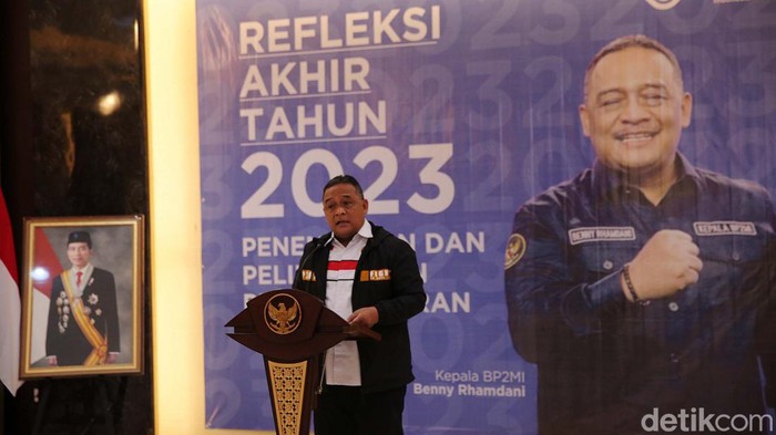 Kepala Badan Pelindungan Pekerja Migran Indonesia (BP2MI) Benny Rhamdani memberikan keterangan pers di Jakarta, Jumat (29/12/2023). Total jumlah Pekerja Migran Indonesia mencapai sebanyak 273.747 orang, penempatan pada periode Januari hingga Desember 2023, berdasarkan data Badan Pelindungan Pekerja Migran Indonesia (BP2MI).